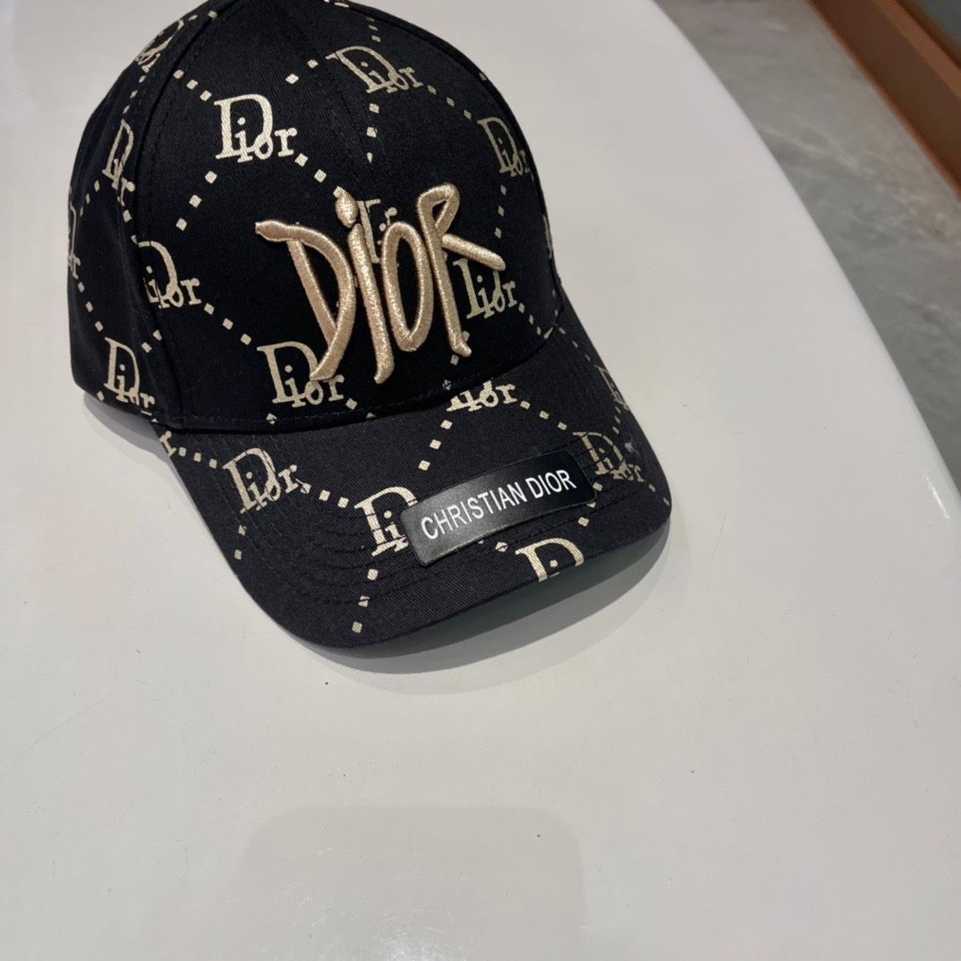 Christian Dior Caps